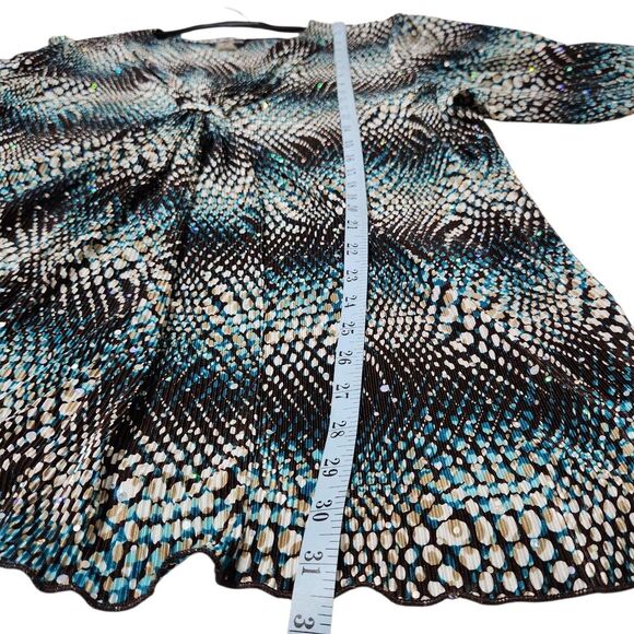 Maggie Barnes Tunic top Size 2X With Sequins Vneck - Picture 8 of 13